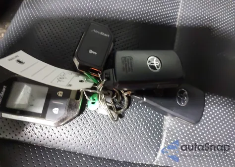 2019 Toyota Highlander Limited z USA, uszkodzony, nr VIN 5TDDZRFH5KS738045